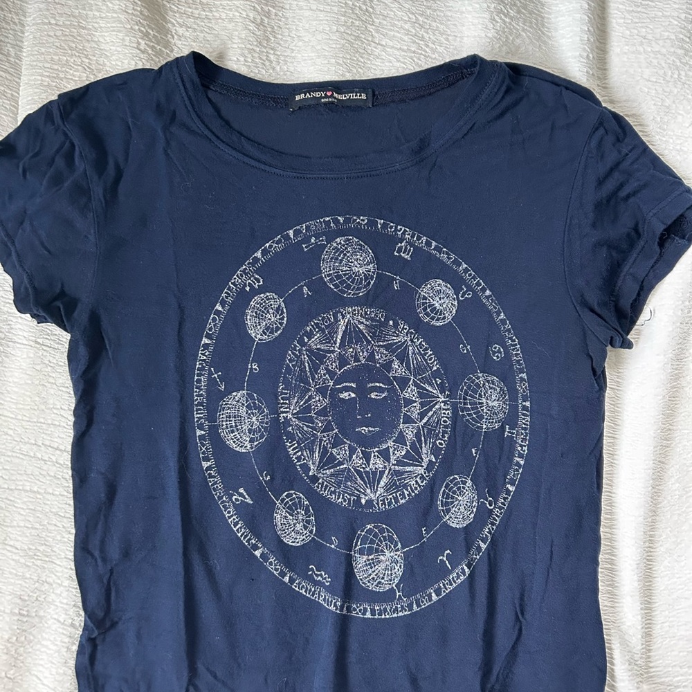 BRANDY MELLVILLE BABY TEE